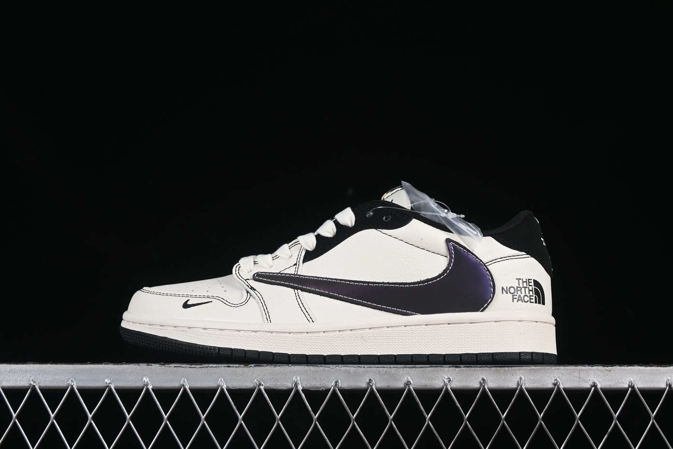 All categories Air Jordan Jordan series basketball shoes Air Jordan 1 Low High-end customized low-top sneakers Travis Scott x Fragment Design x Air Jordan 1 Low OG SP Joe 1 North Face joint black line purple hook low-top cultural casual sneakers XS6089-500